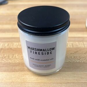 NEW Bath & Body Works Marshmallow Fireside 1 Wick Candle Winter Cozy